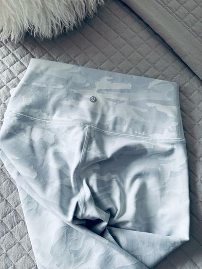 Lululemon High Waisted Leggings Size 4