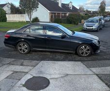 Mercedes 220 e