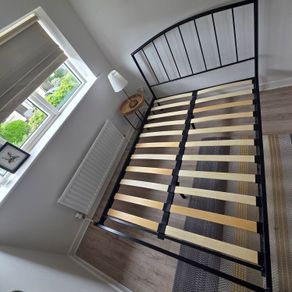 Double bed (frame + mattress)