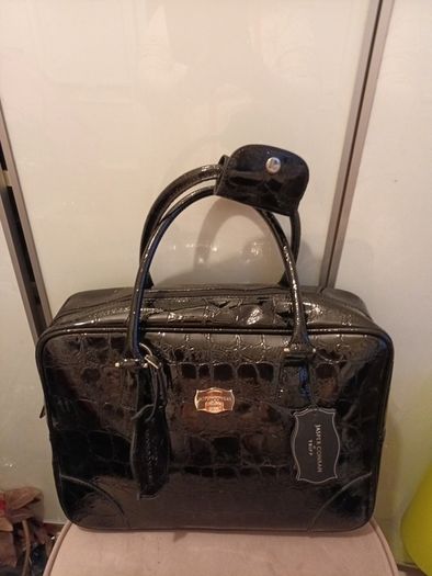 Designer womens handbag /laptop bag/luggage