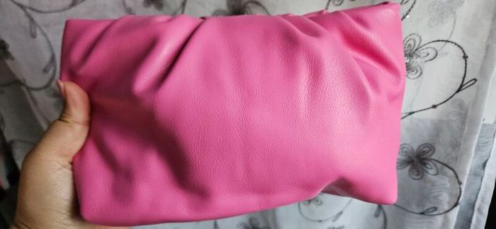 Elizabeth Arden Makeup Bag Pouch in Hot Pink