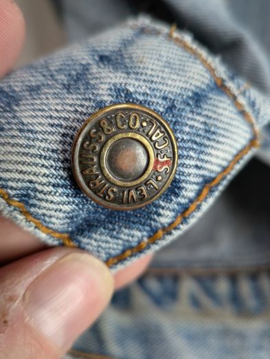 Vintage Levi's 70507-4890 Men's XL Denim Trucker Jacket