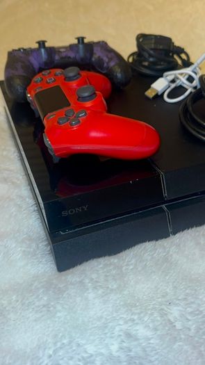 Sony PS4 500GB Black Console Bundle (with Controllers & Cables)