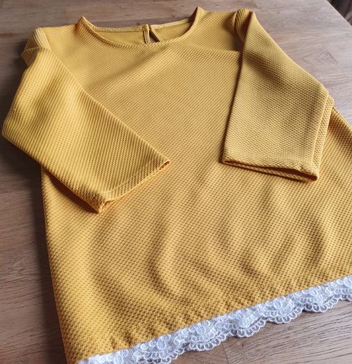 Lovely Girls Lace Trim Long Sleeve Top Age 9 Yrs