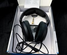 Sennheiser HD 560S Headphones