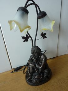 Bronze figurine table lamp