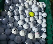 40 Taylormade Golf Balls