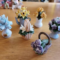 Collectible miniature flowers