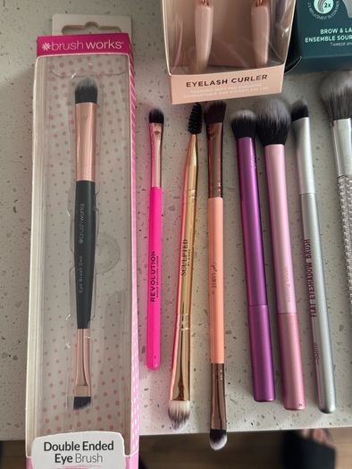 Makeup brushes new 100% genuine