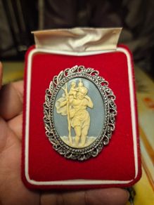 Unique Item: Vintage St Christopher Cameo Brooch