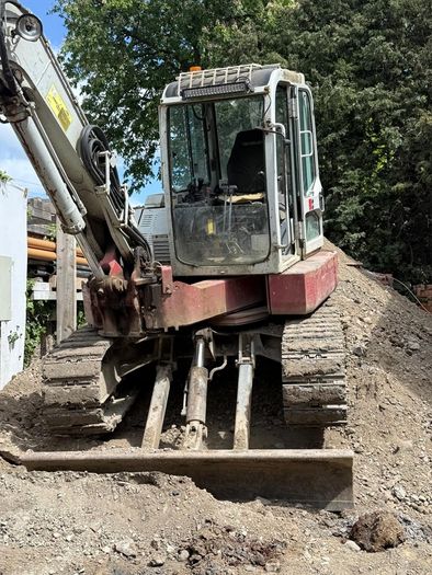Takeuchi 8 Tonne split boom excavator