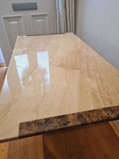 marble  table