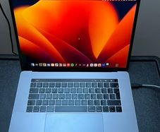 Macbook Pro 15 2018 - 250GB 16GB Ram