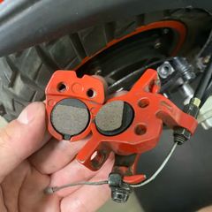 2pcs Cycling Organic Resin Disc Brake Pads For KUGOO M4 / M4 PRO Electric Scooter Folding KickScooter Caliper Brake Disc Braking Part