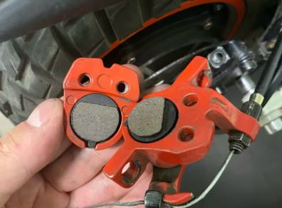 2pcs Cycling Organic Resin Disc Brake Pads For KUGOO M4 / M4 PRO Electric Scooter Folding KickScooter Caliper Brake Disc Braking Part