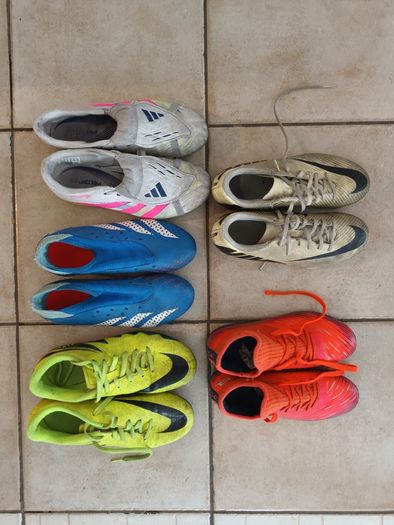 Boy's soccer boots