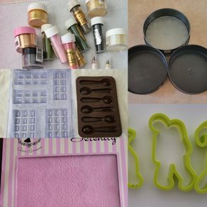 Declutter of cake decorating items