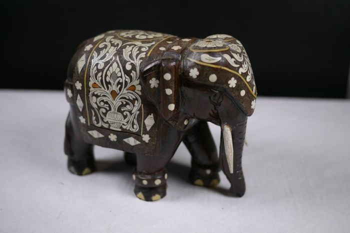 ornaments and figurines