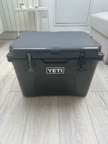 Yeti Thundra 35 Cool Box