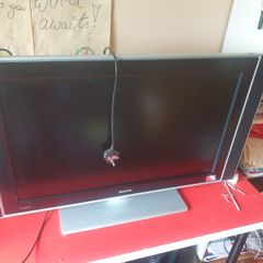 32" Phillips TV