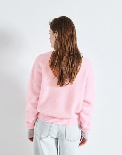 American Vintage pale pink sweater