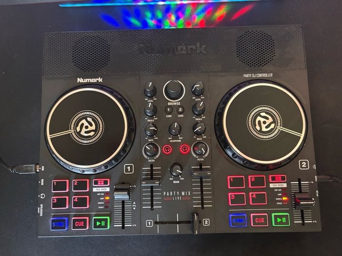 Numark Partymix Live DJ Controller