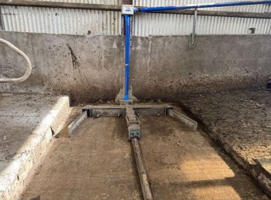 Dairymaster Scraper