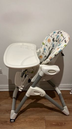 Baby's feeding chair