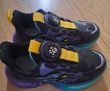 Brand new never worn size 34 Kids runners for sale