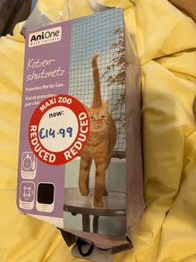 Protective net for cats