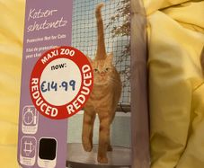Protective net for cats
