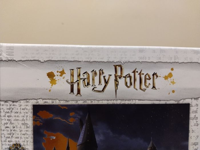 Harry Potter Hogwarts Foiled 300 Piece Jigsaw Puzzle