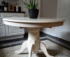 Round Kitchen Table