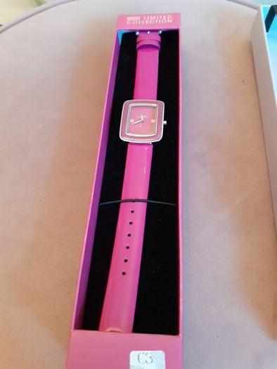 Pink statement watch