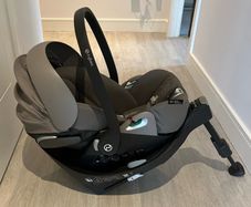Cybex Cloud Z i-Size Infant Car Seat + Base Z2 (Platinum Line)