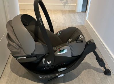 Cybex Cloud Z i-Size Infant Car Seat + Base Z2 (Platinum Line)