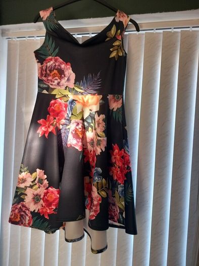 Quiz off the shoulder dress