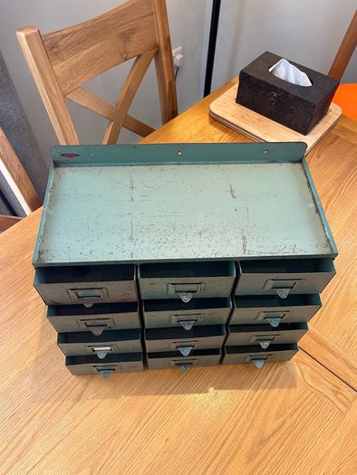 Vintage GIP Industrial Bank Of Drawes