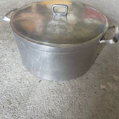 Cooking  pot large