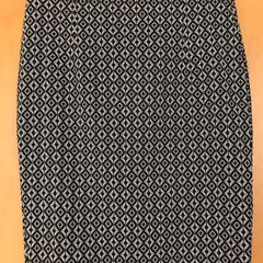 Size 14 Ladies Black Patterned Skirt by Peruzzi