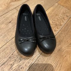 Black ballet shoes