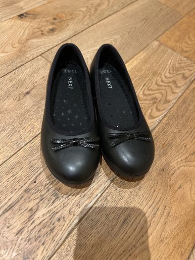 Black ballet shoes