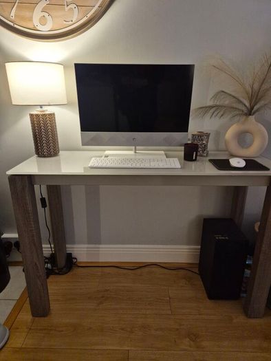 Console table