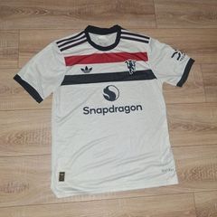 Manchester united jersey size M