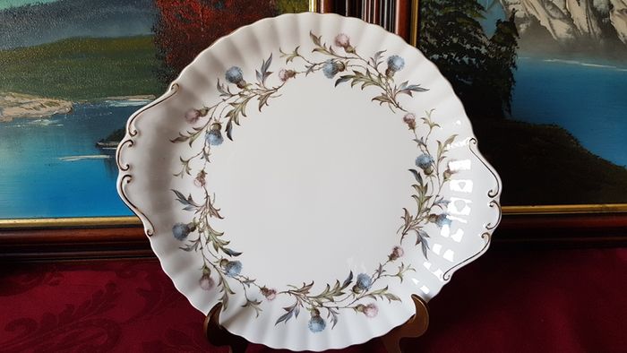 47 Piece Royal Albert Brigadoon Pattern Bone China Gold Gilt Dinner And Tea Service / Set For 5 Person Setting Made In England