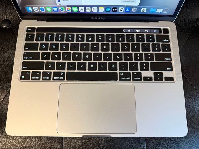 MacBook Pro 13 2022 M1 16gb/256ssd/486c