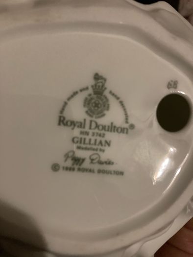 Royal Doulton figurine"Gillian"