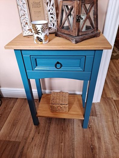 Side Table/ Lamp Stand