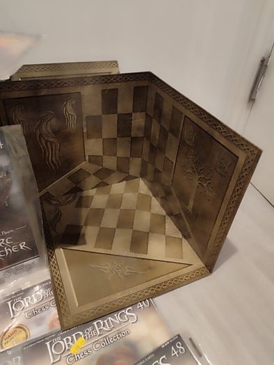 Eaglemoss Lord of the Rings Chess Collection Chessboard 3D Board Binder Magazines No Figures