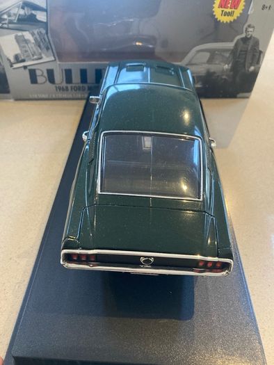 Ford Mustang Steve McQueen Bullitt 1/18 Ertl # 2